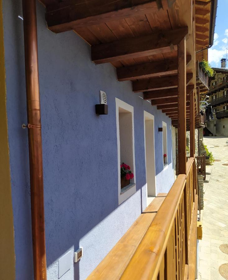 Beb Luca76 Bed & Breakfast Avise Exterior photo
