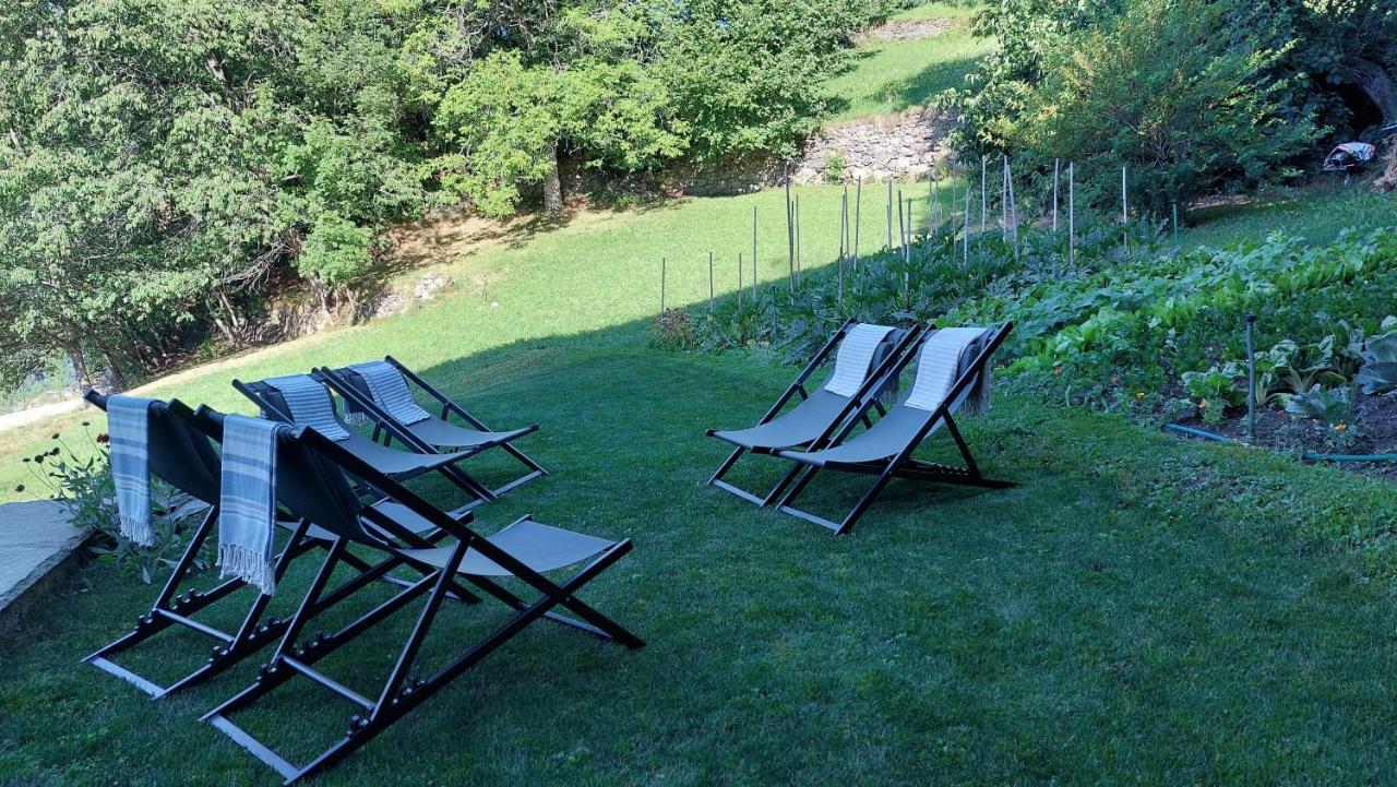 Beb Luca76 Bed & Breakfast Avise Exterior photo