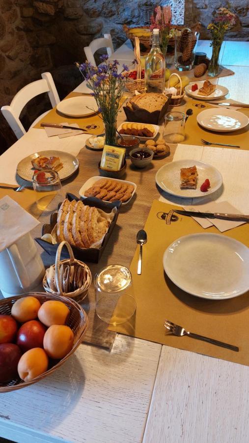 Beb Luca76 Bed & Breakfast Avise Exterior photo